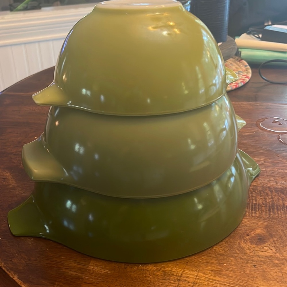Verde green set of 3 Cinderella mixing nesting bowls  #441 # 442 # 443